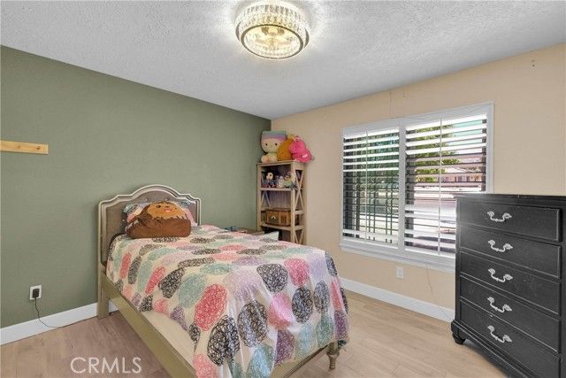 15908 Acoma Road, Apple Valley, CA 92307