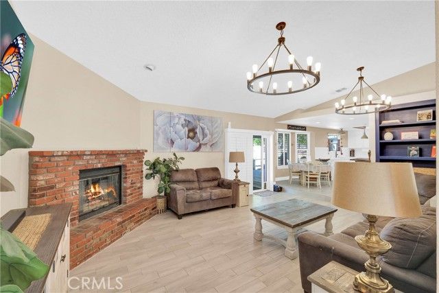 15908 Acoma Road, Apple Valley, CA 92307