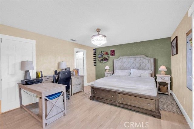 15908 Acoma Road, Apple Valley, CA 92307