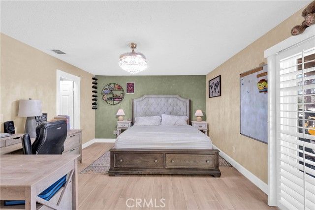 15908 Acoma Road, Apple Valley, CA 92307