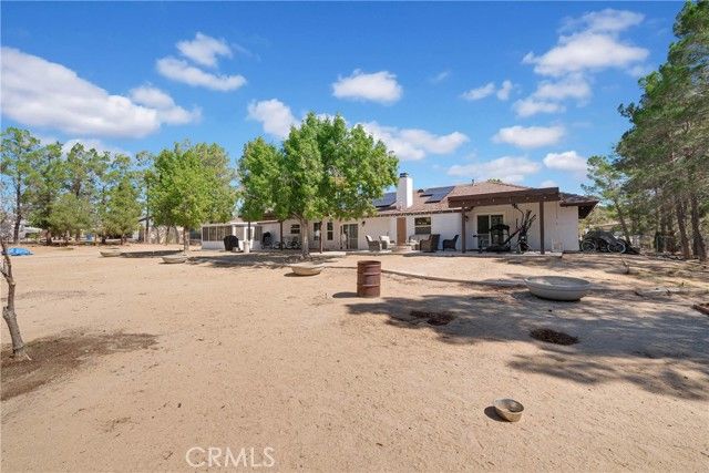 15908 Acoma Road, Apple Valley, CA 92307