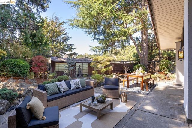 81 Elysian Fields DR, Oakland, CA 94605