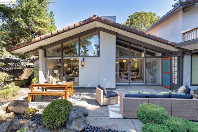 81 Elysian Fields DR, Oakland, CA 94605