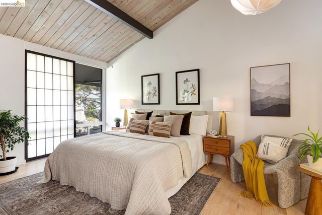 81 Elysian Fields DR, Oakland, CA 94605