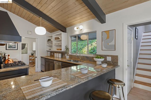 81 Elysian Fields DR, Oakland, CA 94605