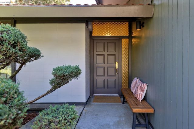 81 Elysian Fields DR, Oakland, CA 94605