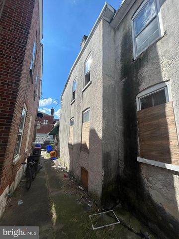 2704 W 4TH ST, Chester, PA 19013
