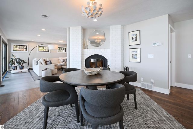 5568 Lakeview Drive, Interlochen, MI 49643