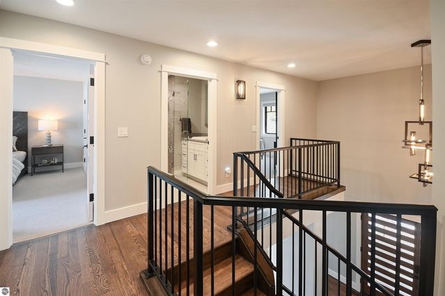 5568 Lakeview Drive, Interlochen, MI 49643