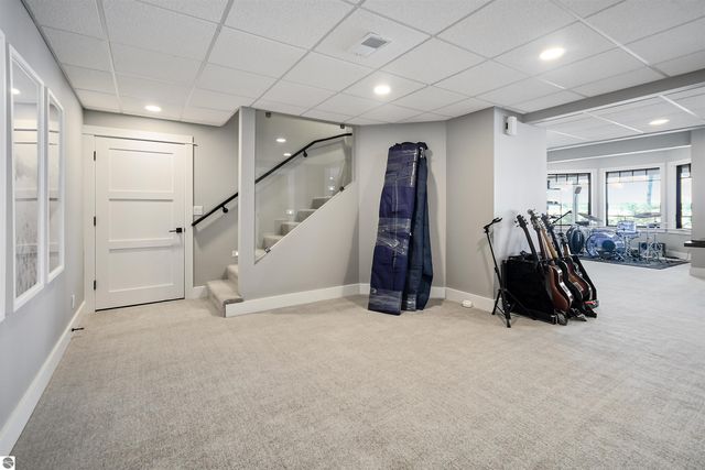 5568 Lakeview Drive, Interlochen, MI 49643