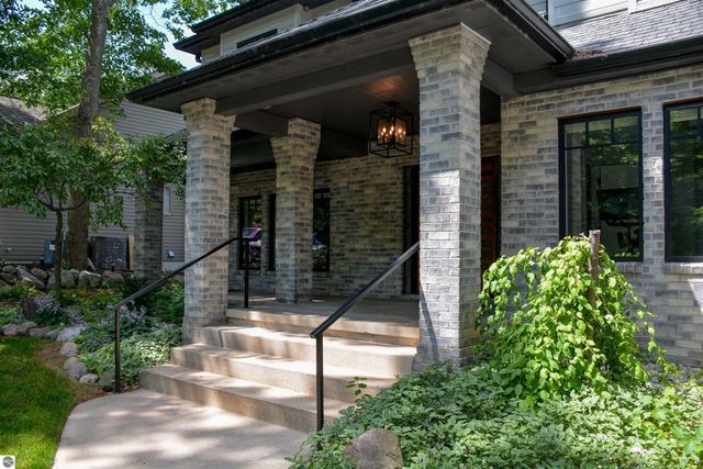 5568 Lakeview Drive, Interlochen, MI 49643