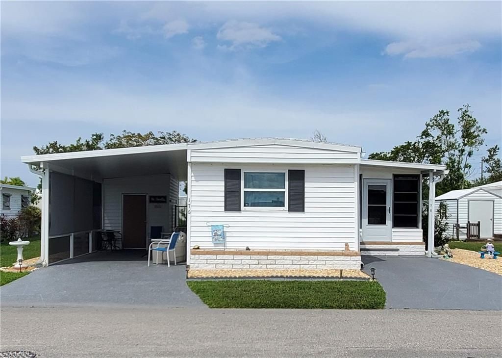 176 W Manatee LOOP, PUNTA GORDA, FL 33950 — exterior