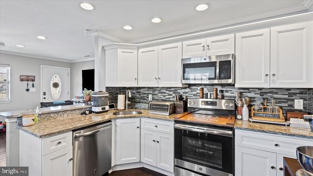 18 BLISTER ST, Middle River, MD 21220