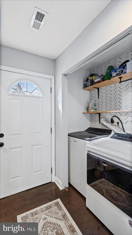 18 BLISTER ST, Middle River, MD 21220