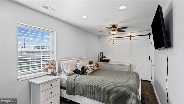 18 BLISTER ST, Middle River, MD 21220