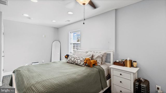 18 BLISTER ST, Middle River, MD 21220