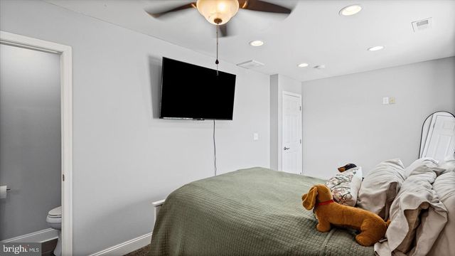 18 BLISTER ST, Middle River, MD 21220