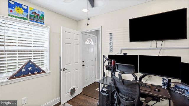 18 BLISTER ST, Middle River, MD 21220