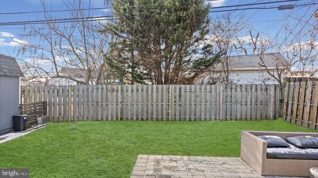 18 BLISTER ST, Middle River, MD 21220