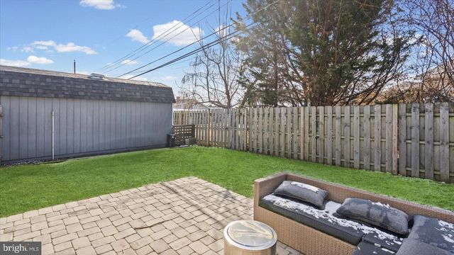 18 BLISTER ST, Middle River, MD 21220