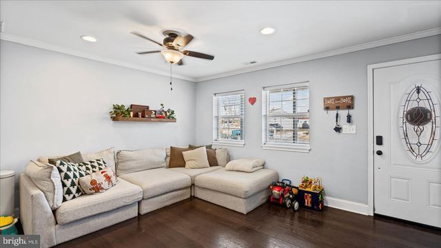 18 BLISTER ST, Middle River, MD 21220