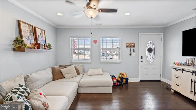 18 BLISTER ST, Middle River, MD 21220