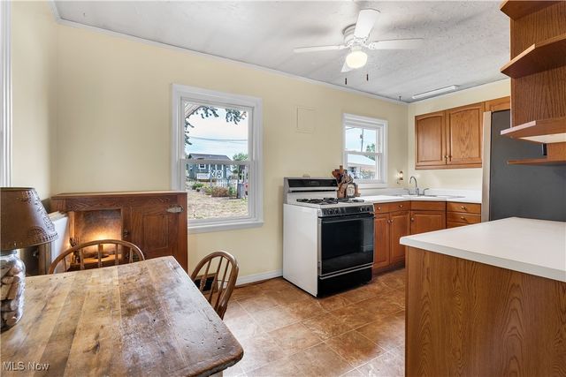 944 Jones Drive, Salem, OH 44460