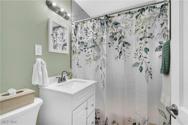 944 Jones Drive, Salem, OH 44460