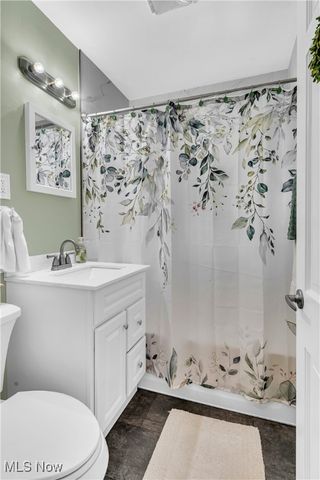 944 Jones Drive, Salem, OH 44460