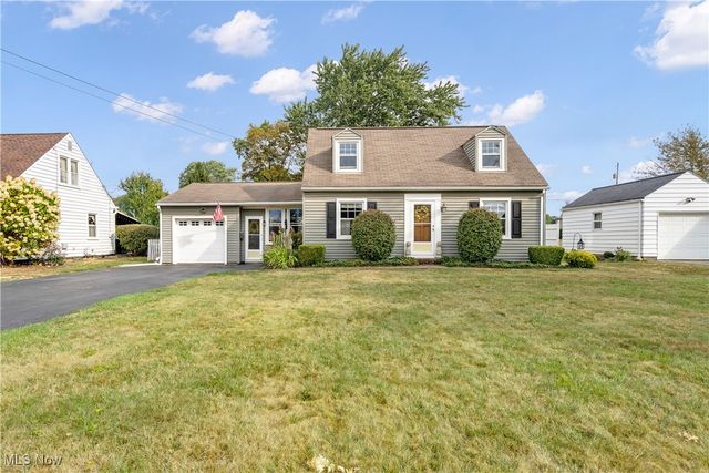 944 Jones Drive, Salem, OH 44460