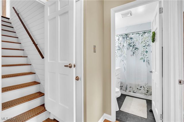 944 Jones Drive, Salem, OH 44460