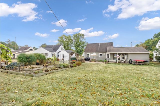 944 Jones Drive, Salem, OH 44460