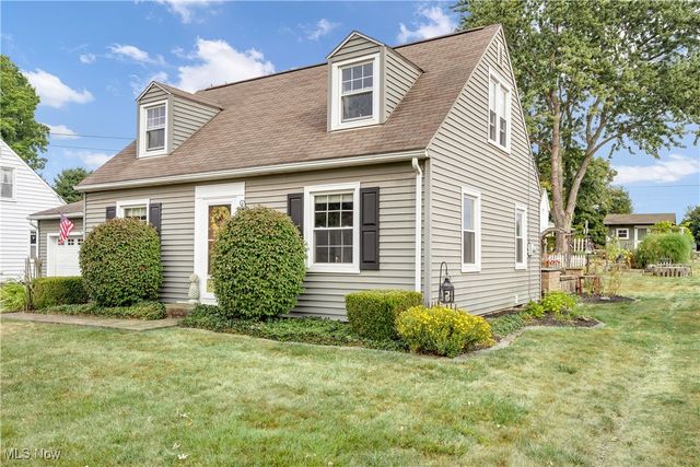 944 Jones Drive, Salem, OH 44460