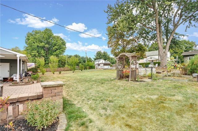 944 Jones Drive, Salem, OH 44460