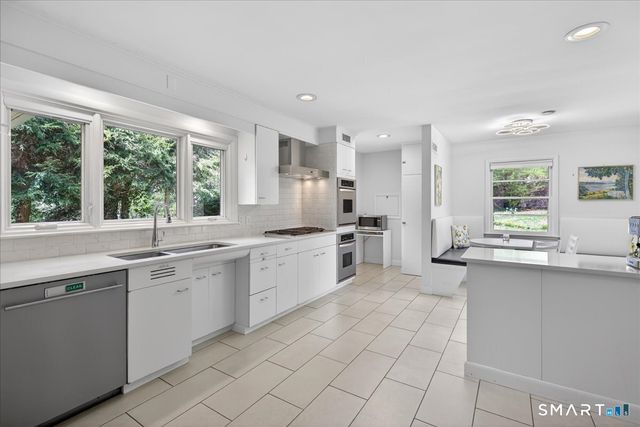 56 Mulberry Hill, Hamden, CT 06517