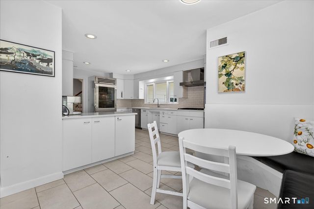 56 Mulberry Hill, Hamden, CT 06517