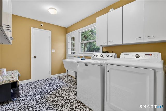 56 Mulberry Hill, Hamden, CT 06517