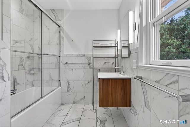 56 Mulberry Hill, Hamden, CT 06517