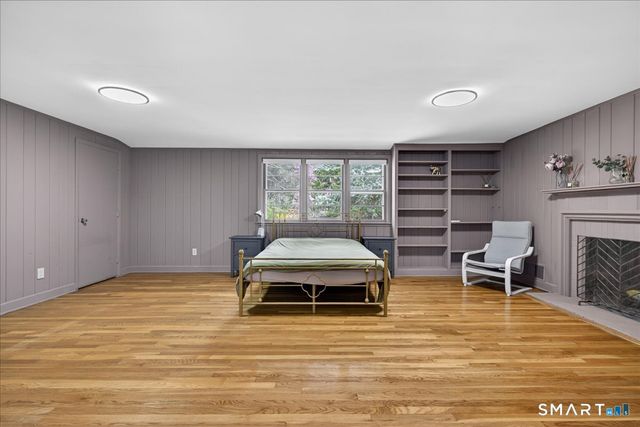 56 Mulberry Hill, Hamden, CT 06517