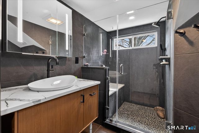 56 Mulberry Hill, Hamden, CT 06517