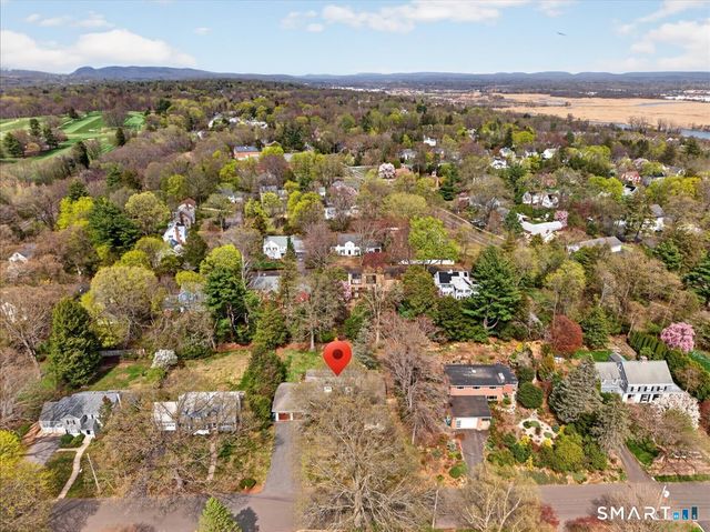 56 Mulberry Hill, Hamden, CT 06517