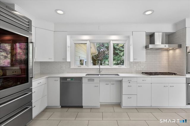 56 Mulberry Hill, Hamden, CT 06517