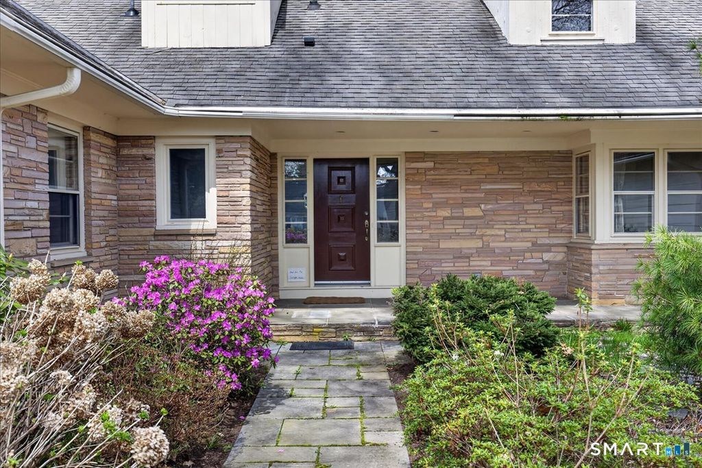 56 Mulberry Hill, Hamden, CT 06517