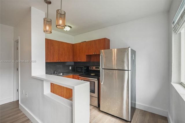 730 84th St, Miami Beach, FL 33141