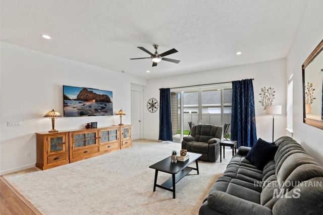 8649 W Chamblee St, Star, ID 83669