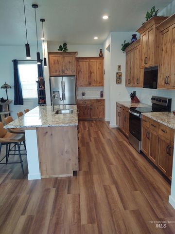 8649 W Chamblee St, Star, ID 83669