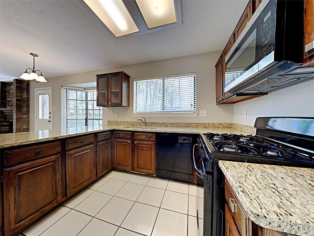 158 E Pathfinders Circle, The Woodlands, TX 77381