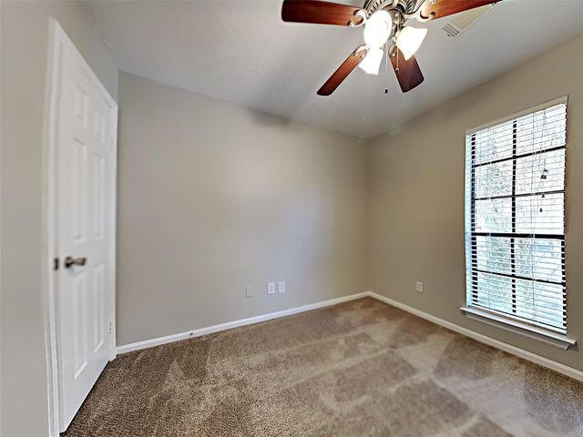 158 E Pathfinders Circle, The Woodlands, TX 77381