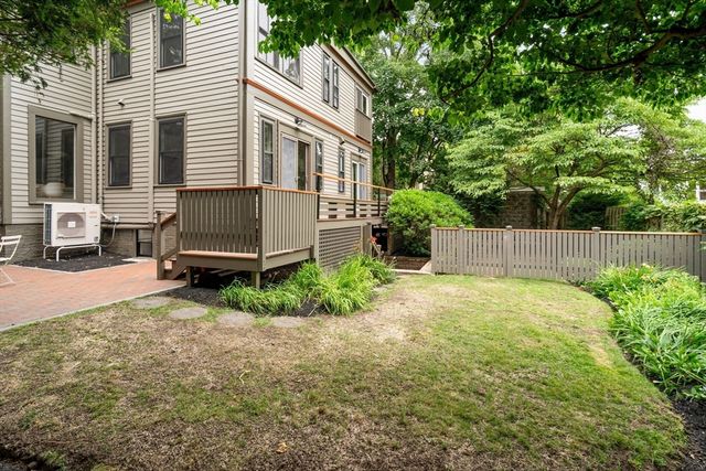 54 Sacramento 2, Cambridge, MA 02138