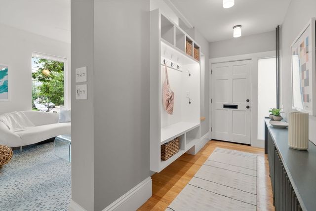 54 Sacramento 2, Cambridge, MA 02138